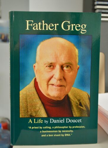 livre de Daniel Doucet portant sur la vie de Greg MacLeod