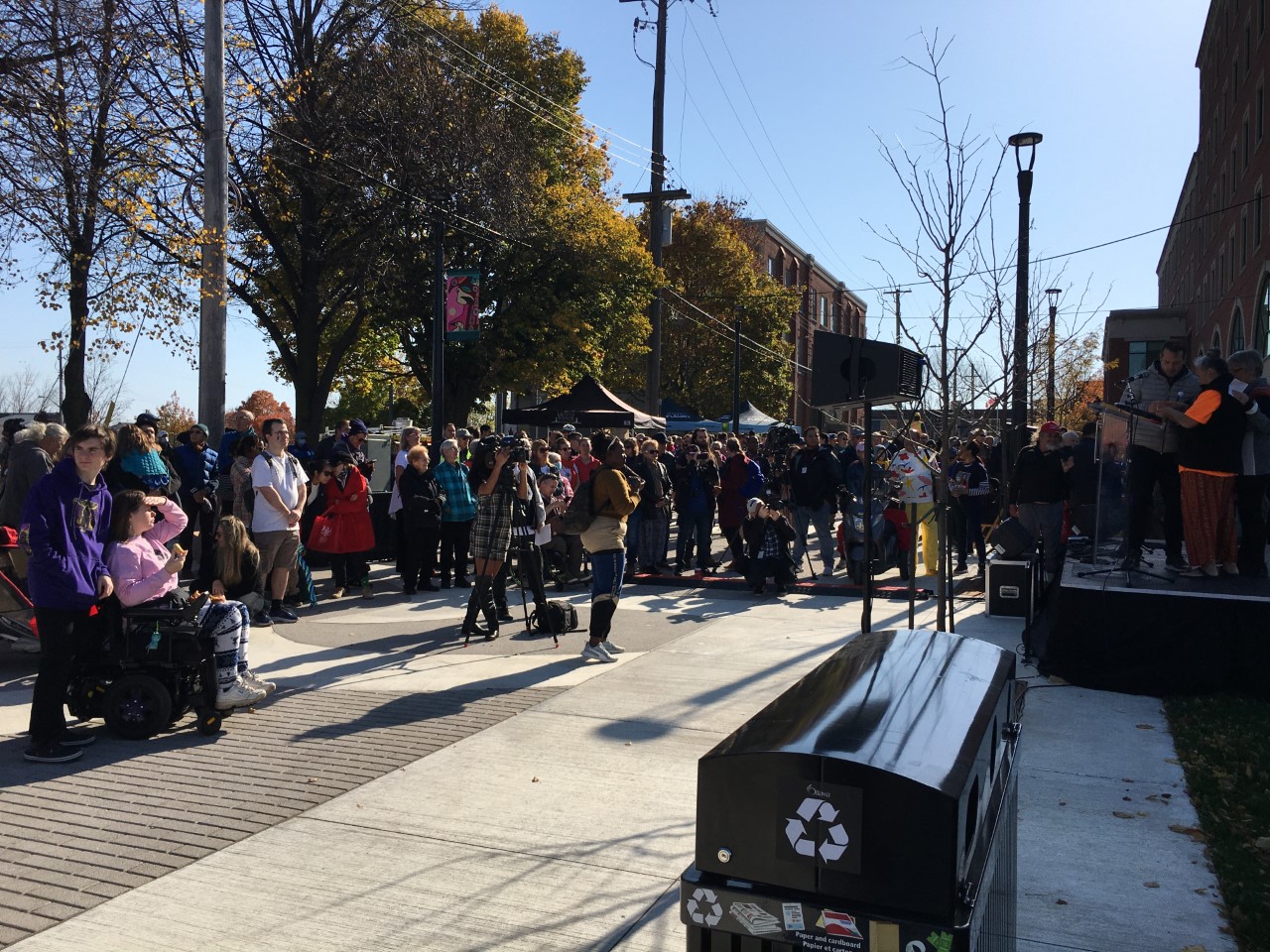 Vanier célèbre la réouverture du chemin de Montréal Canada Info