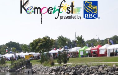 Artisants du Kempenfest au bord de l'eau à Barrie Ontario