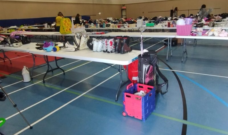 La vente de garage s'est tenue pendant trois jours à l'École Héritage : (Photo :Nord-Ouest FM)