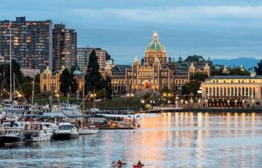 A view of the legislature in Victoria, B.C. at night.