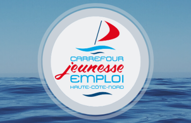 Le logo du carrefour jeunesse emploi de la Haute-Côte-Nord sur de l'eau