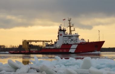 Le NGCC Samuel Risley sur la rivière St. Marys (Ontario)