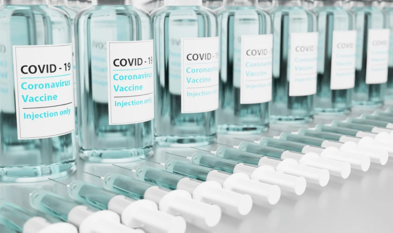 Bouteilles de vaccins contre la COVID-19