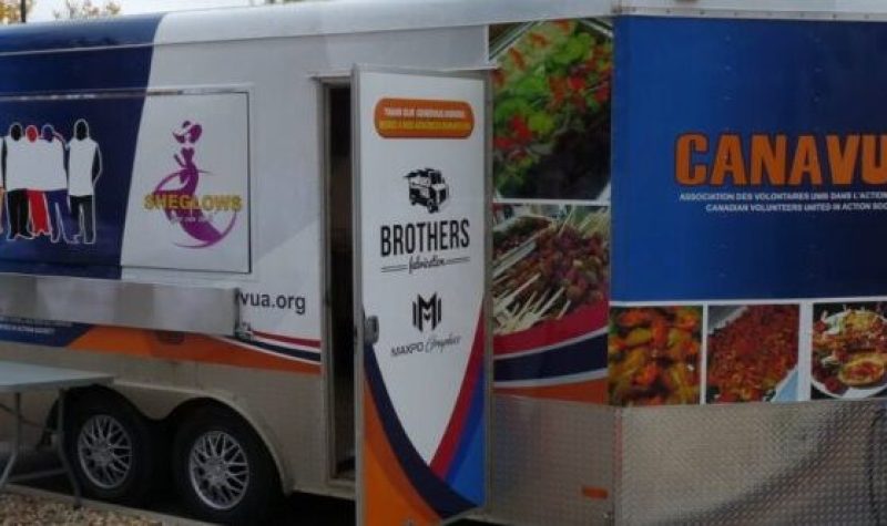 Le Food Truck de Canavua qui sert à la confection des repas