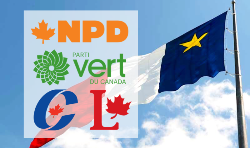 Le drapeau acadien sur fond de ciel bleu avec autour les 4 logo des parti, NPD, Vert, Conservateur et Libéral