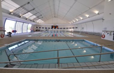 Picines intérieurs du Centre aquatique centenaire de Collingwood Ontario