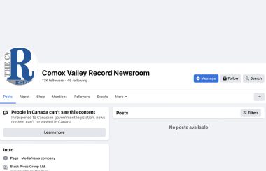 A screenshot of the Facebook page of the Comox Valley Record shows a blank page with a note that news content can’t be viewed on Facebook.