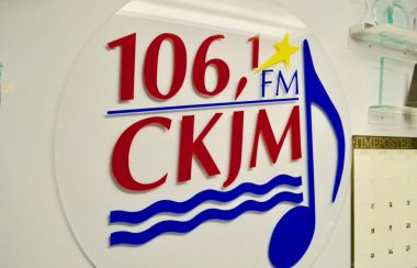 logo de radio CKJM