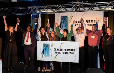 Les plus importants partenaires de Cancer Fermont étaient réunis lors du souper de crabe. Photo : Kathleen Dubé