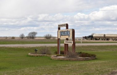 Signe d'accueil à l'entrée du village de Falher.