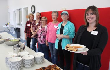 showing food served for lunch