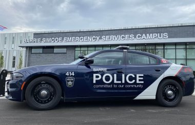 voiture de police bleu de la ville de Barrie