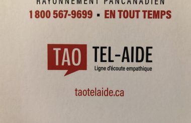 Logo de Tel-Aide, une ligne téléphonique empathique. Il est inscrit dans une bulle orangée, TAO. TAO signifie Tél-Aide Outaouais. À côté de cette bulle, il y est inscrit Tel-Aide Ligne d'écoute empathique. Au dessus, il est inscrit le numéro de téléphone 1-800-567-9699. En-dessous, il est marqué l'adresse courriel taotelaide.ca.