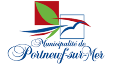 Logo de la municipalité de Portneuf-sur-Mer. Le nom de la municipalité est écrit en bleu et le logo est rouge et vert.