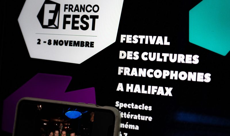 “Ça fait du bien de sortir et de rire ensemble” : lancement réussi pour le Francofest. Photo : Francofest