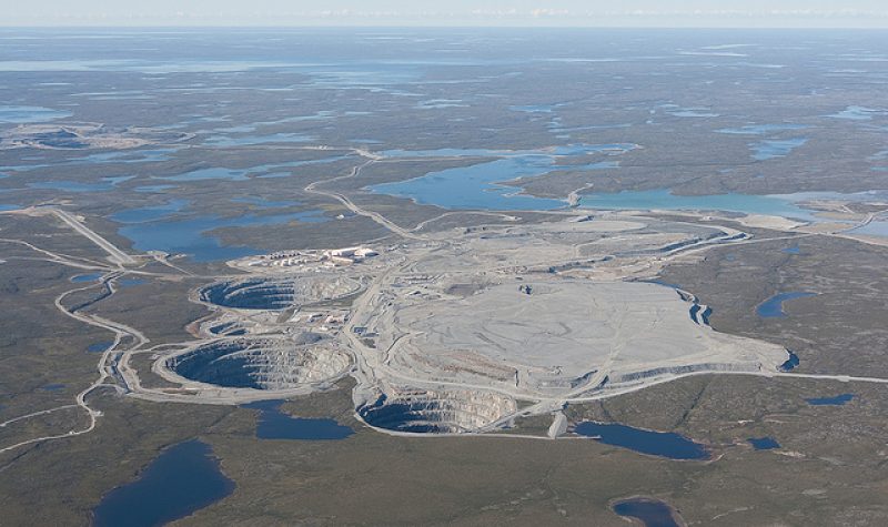 Vue aérienne de la mine de diamants Ekati, aux Territoires du Nord-Ouest