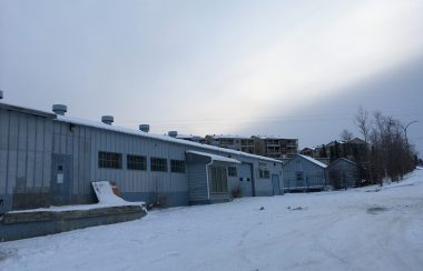 L'édifice proposé par le gouvernement pour loger temporairement les personnes sans abris de Yellowknife