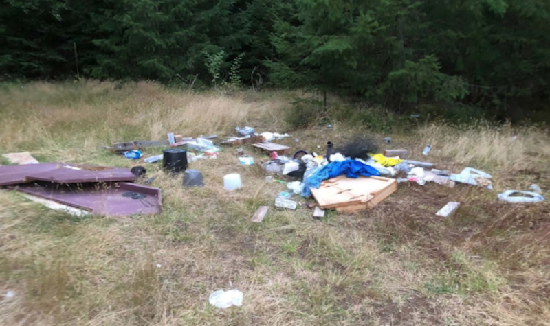 photo of camp at Quinsam road taken from a neighbourhood complaint to the Strathcona Regional District.