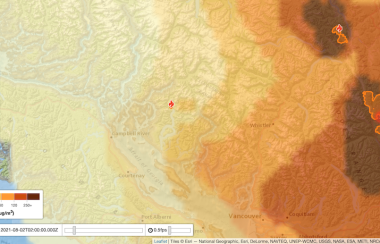 Screenshot of BlueSky Canada interactive online visual tool showing smoke dispersion and PM2.5 levels over BC