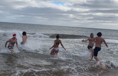 A photo of swimmers at the 2021 Vague d'Espoir