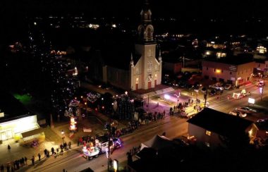 Le défilé de Noël est une tradition importante lors du Festival de Noël à Casselman. (Photo : Festival de Noël à Casselman, facebook)