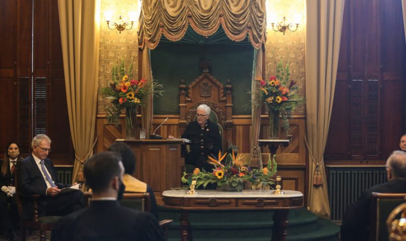 Le trône de la Lieutenante-gouverneure lors de la lecture du discours du trône