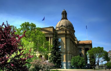 L'Alberta a présenté son nouveau budget provincial, avec un déficit historique.