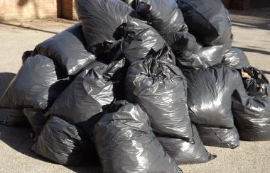 La ville d’Ottawa est finalement parvenue à une décision concernant les ordures ménagères, dès la mi-2024 la ville imposera une limite de trois articles de poubelle et en éliminant les étiquettes de sacs d'ordures ménagères. (Photo: Pixabay)