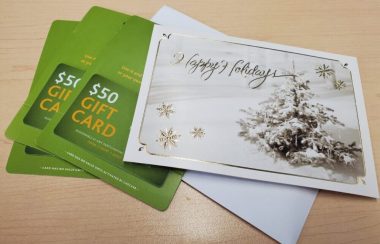 Des cartes de Noël avec des cartes cadeaux