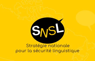 logo sur fond jaune