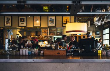 Les bars et les restaurants autorisés à réouvrir dès aujourd'hui à Halifax. Photo : Pixabay