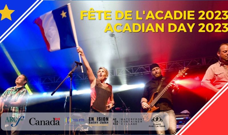 Affiche de l'évenement, on peut voir le groupe reveil sur scene dans un eclairage bleu blanc rouge et jaune. il est indiqué Fête de l'Acadie 2023 en Francais et en Anglais.