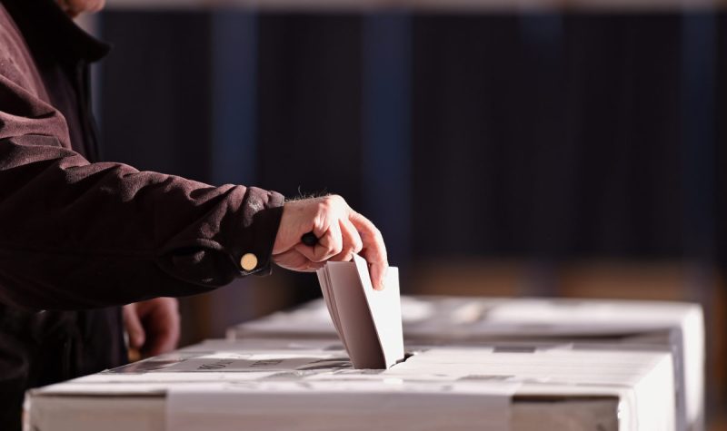 Les électeurs et candidats se questionnent à l'approche des élections. Photo : roibu/Shutterstock