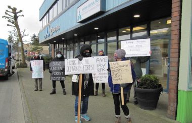 Staggered protests in front of MLA Michele Babchuk's office on Mar 4, 2021 - courtesy Geraldine Kenny