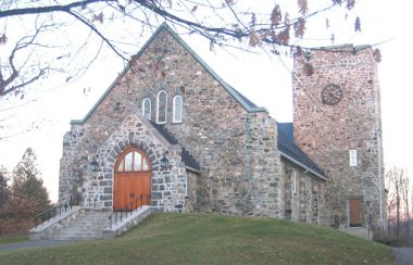 A picture of the outside of St. Paul's Church in Knowlton