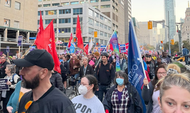 manifestantes en la calle